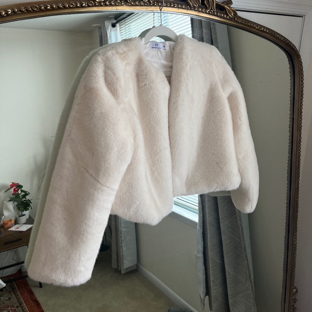 Cropped Faux Fur Jacket